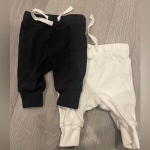 Harnsborn Newborn Black Joggers and White Joggers Newborn